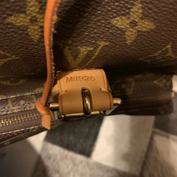 GM Louis Vuitton backpack - Picture 4 of 8